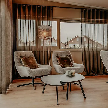 Chalet Houseboat Woude 6 Persons Uitgeest