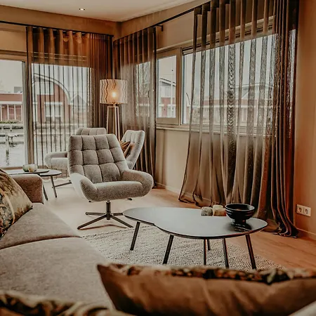 Houseboat Woude 6 Persons