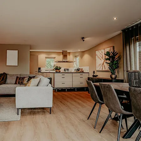 Houseboat Woude 6 Persons Chalet Uitgeest