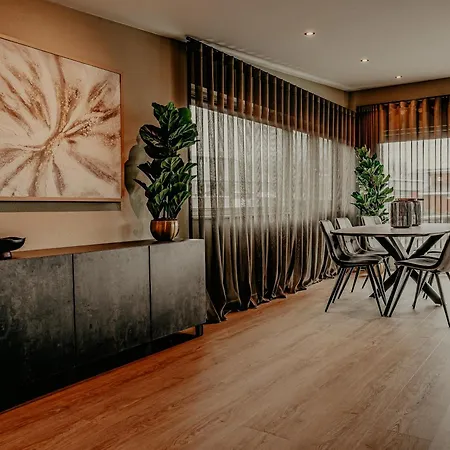 Houseboat Woude 6 Persons Uitgeest