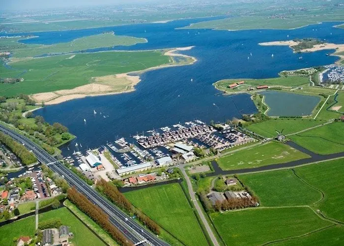 Houseboat Woude 6 Persons *