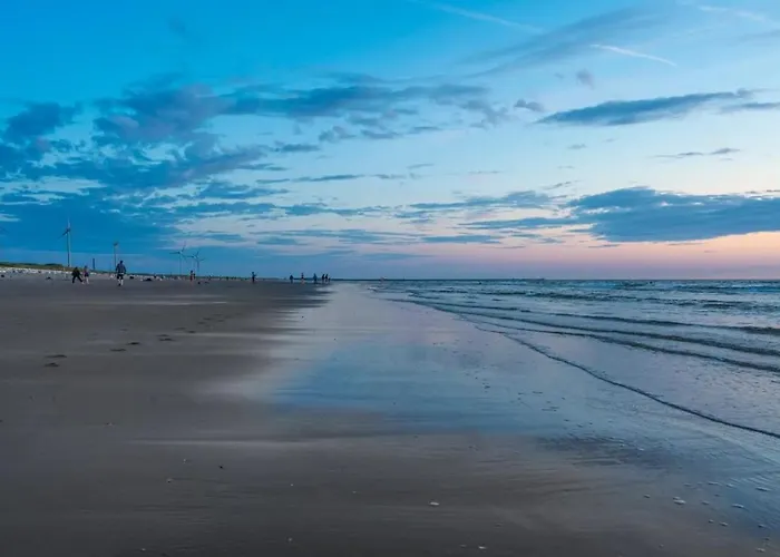 Chalet Houseboat Woude 6 Persons Uitgeest
