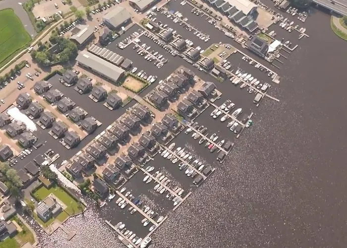 Houseboat Woude 6 Persons *